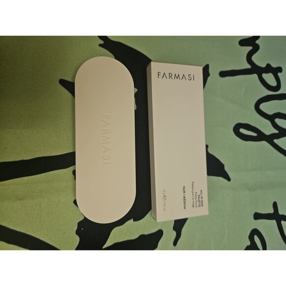 Farmasi All In One Palette - Fair to Medium 0.45 oz - Picture 4 of 4